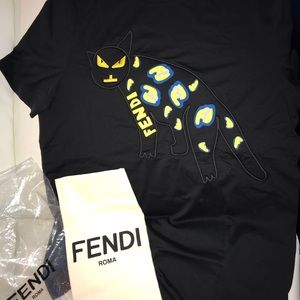 Fendi t shirt 100%authentic